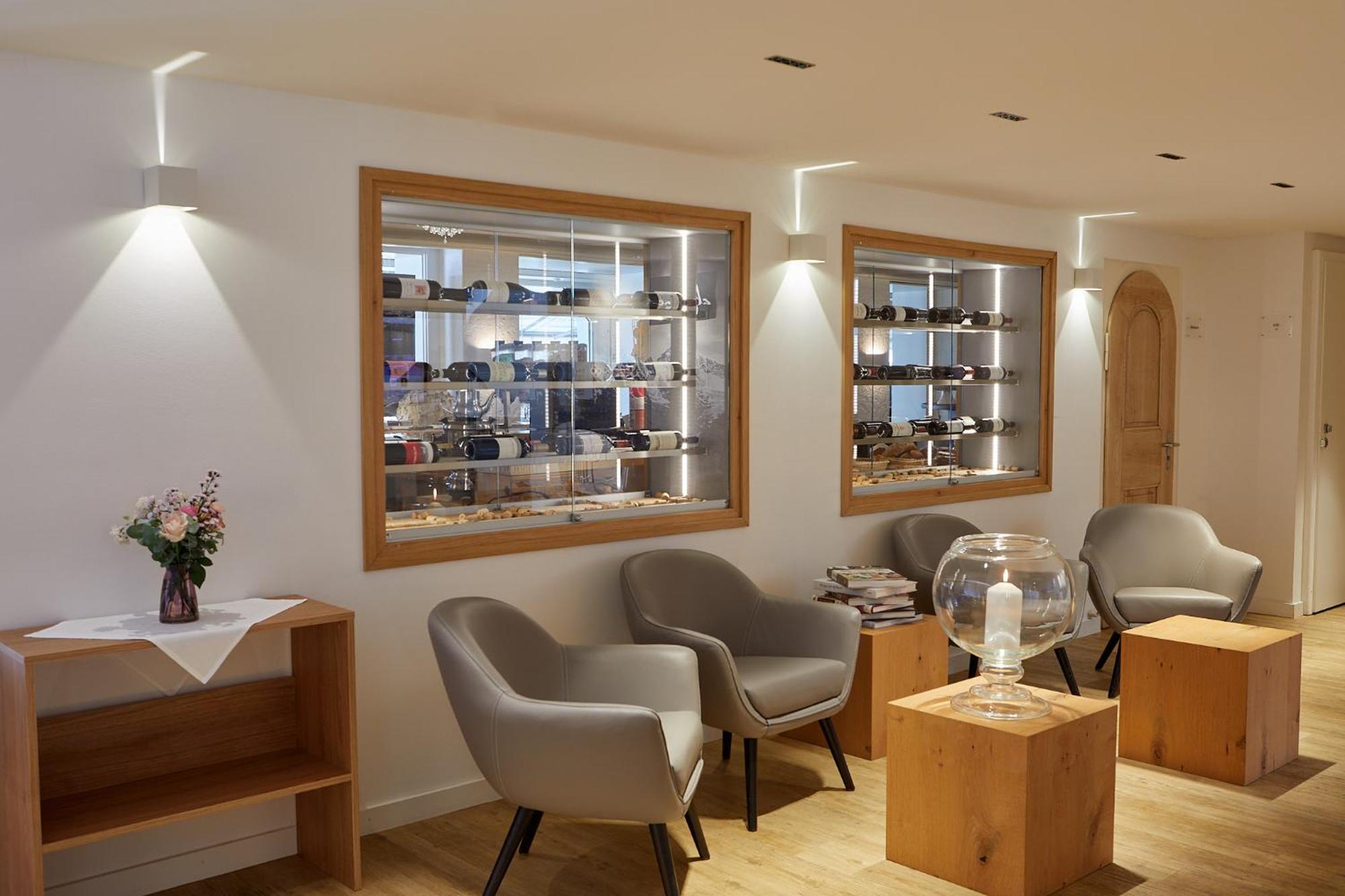ווג'יס Hotel Roessli Gourmet & Spa מראה חיצוני תמונה