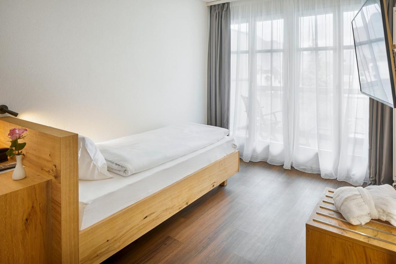 ווג'יס Hotel Roessli Gourmet & Spa מראה חיצוני תמונה